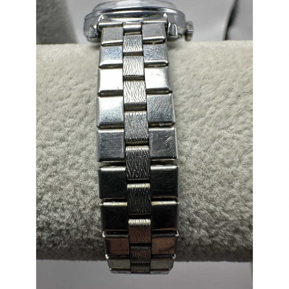 Timex 1979 Mercury Easy Reader Ladies Manual Wind 25MM 7.5